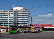 ЛАЗ-Е301D1 #2210 1-го маршрута на РК "Станция метро "Дворец Спорта""